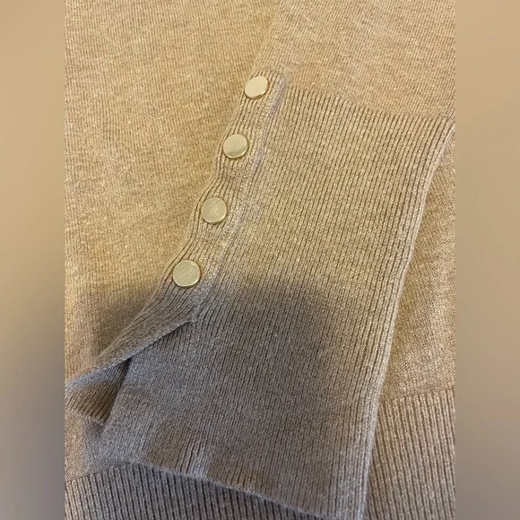 Zara Sweater - Picture 3 of 3